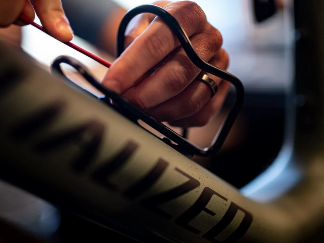 Silca Sicuro Titanium Bottle Cage - Black Cerakote Edition for Cages 5 Silca Sicuro Titanium Bottle Cage - Black Cerakote Edition for Cages - Image 3