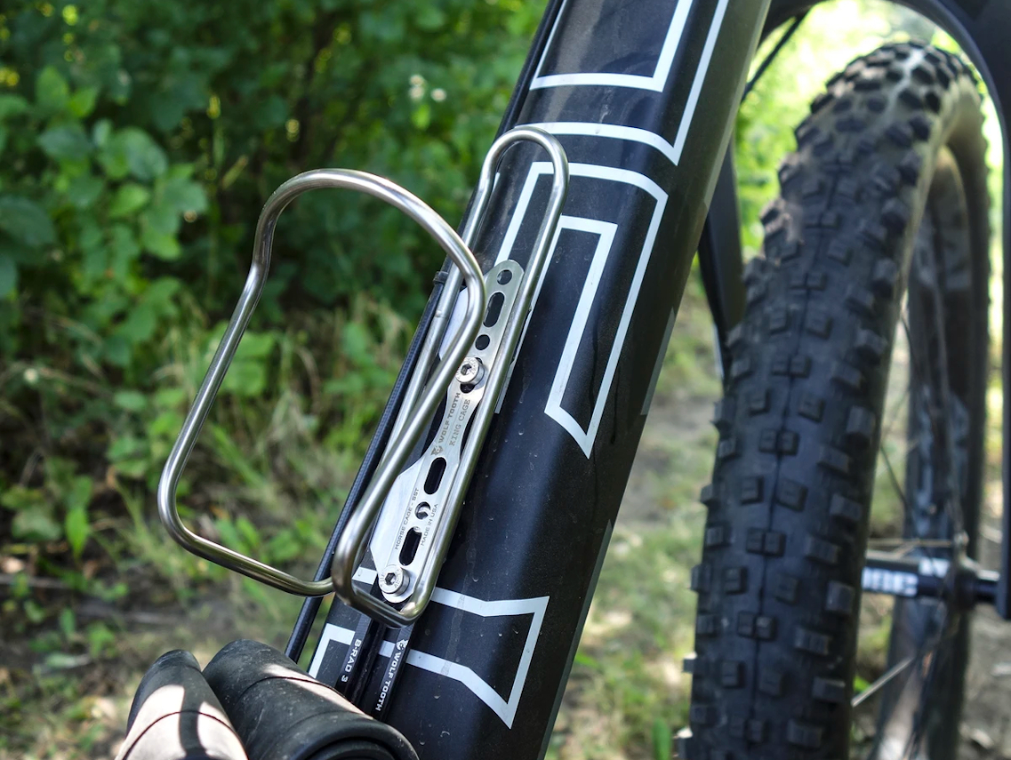 Wolf Tooth Morse Titanium Bottle Cage for Cages 6 Wolf Tooth Morse Titanium Bottle Cage for Cages - Image 4